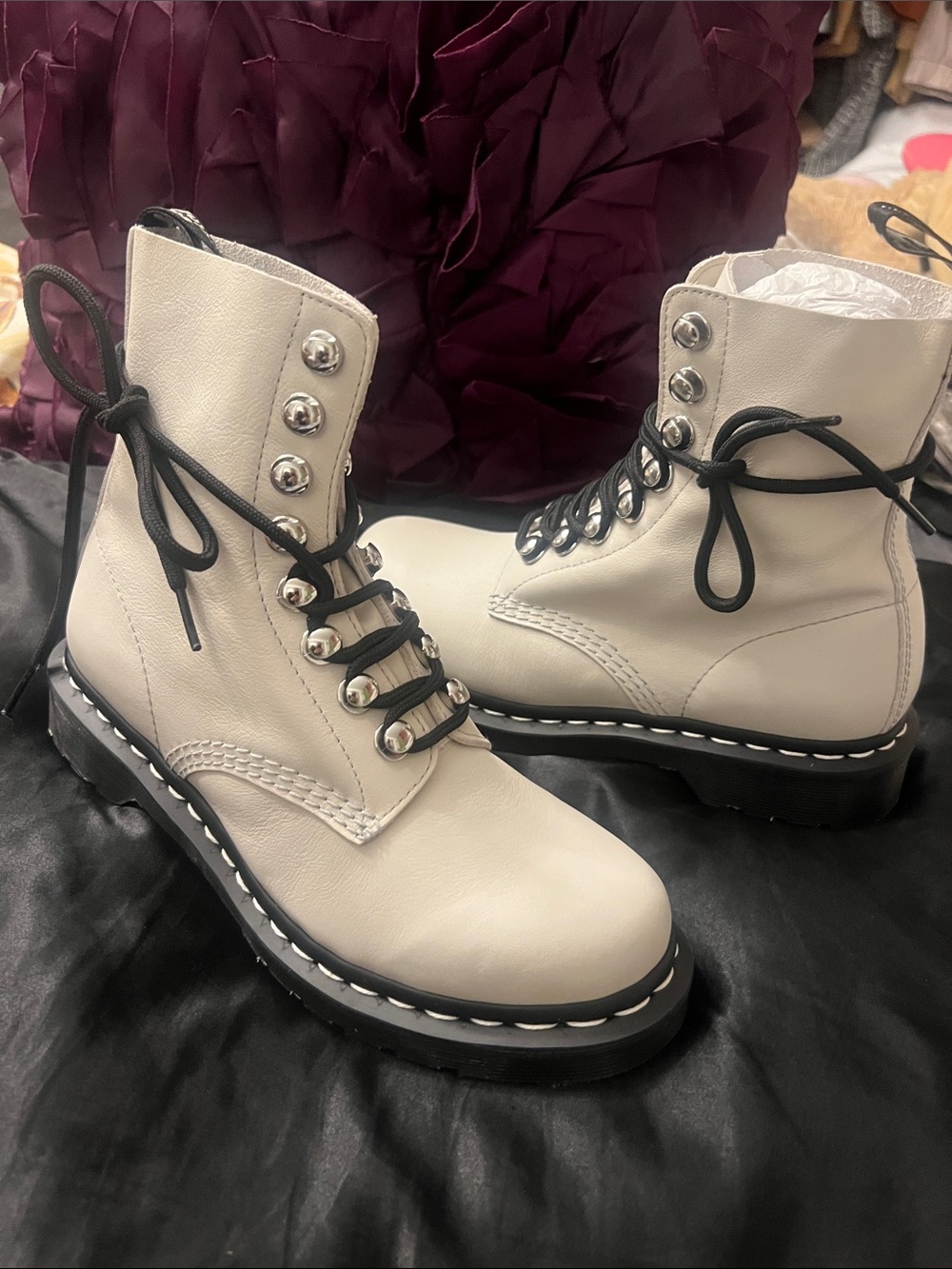 NWT Dr martens 1460 HDW Bone Virginia boots size 7 - Picture 2 of 10